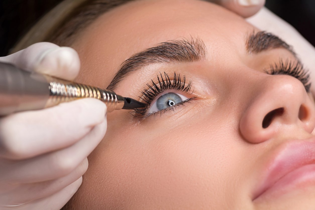 Permanent makeup eyeliner services in Wilmington NC